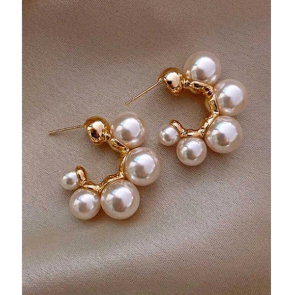Anthropologie Jewelry - Anthropologie Elegant Classy Pearl Half Hoop Gold Earrings